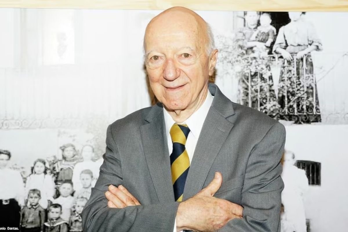 Claudio Carsughi pioneiro do jornalismo automotivo e esportivo morre aos 93 anos