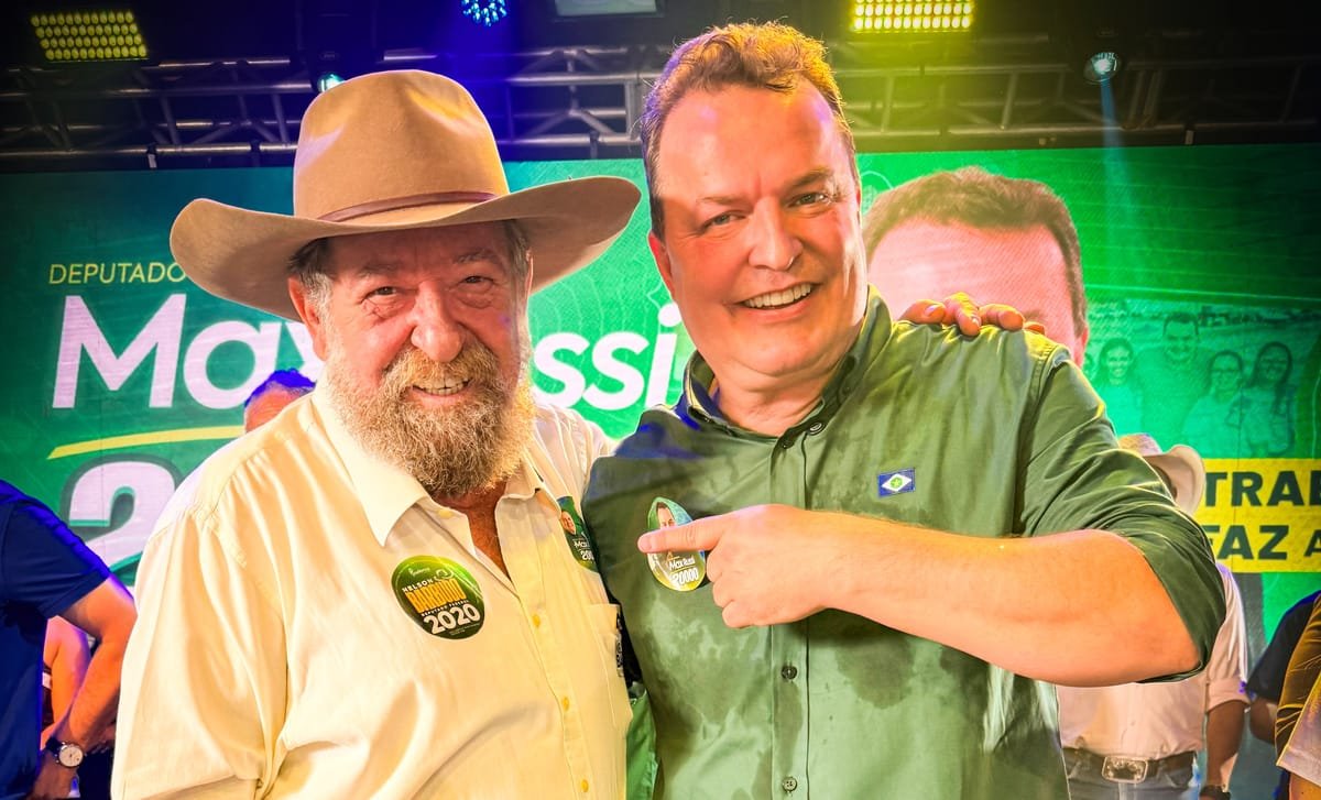 Ao lado de Max, Barbudo projeta dois federais e até seis estaduais eleitos pelo Podemos